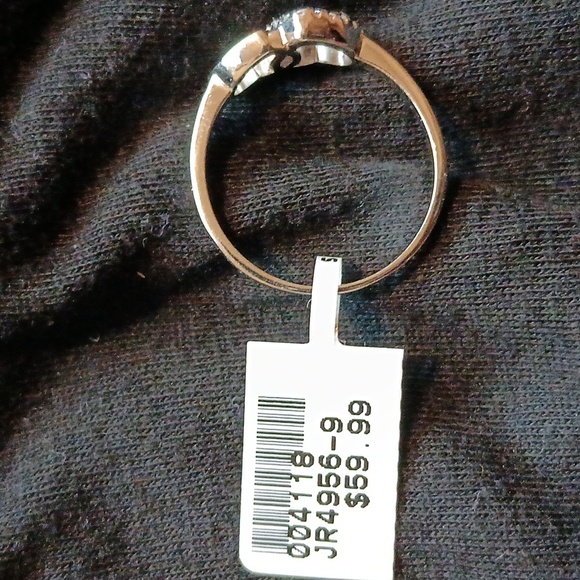 Sterling Silver Interlocking Heart Ring with Accent Details - Picture 4 of 4